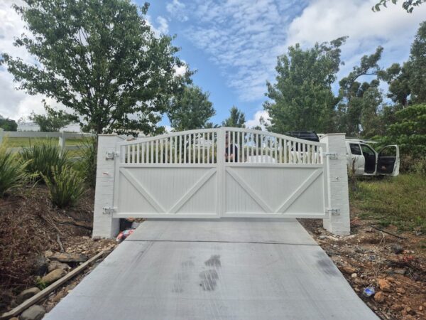 Sliding gates & Swing Gates- to match any Fence - Image 6